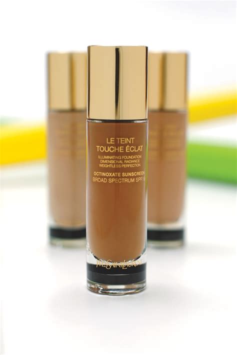 touche éclat liquid foundation.